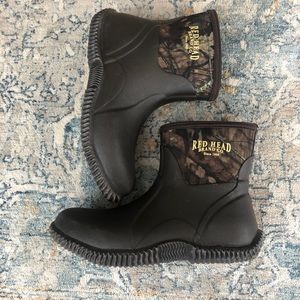 Rubber/neoprene ankle boots